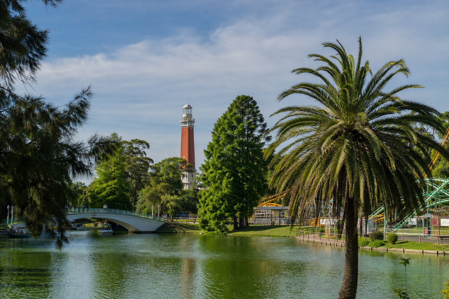 Parque Rodó junto al lago
